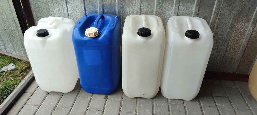 Bańki karnistry plastikowe na paliwo 25l