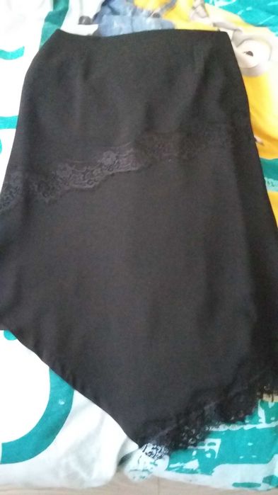 czarna asymetryczna spódniczka