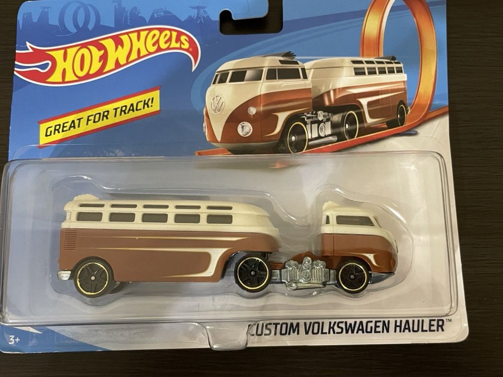 Грузовик-трейлер Custom Volkswagen Hauler brown Hot Wheels