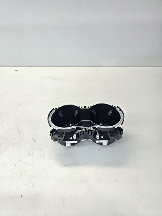 UCHWYT NA KUBEK LED AUDI A4 B9 A5 8W0862533D