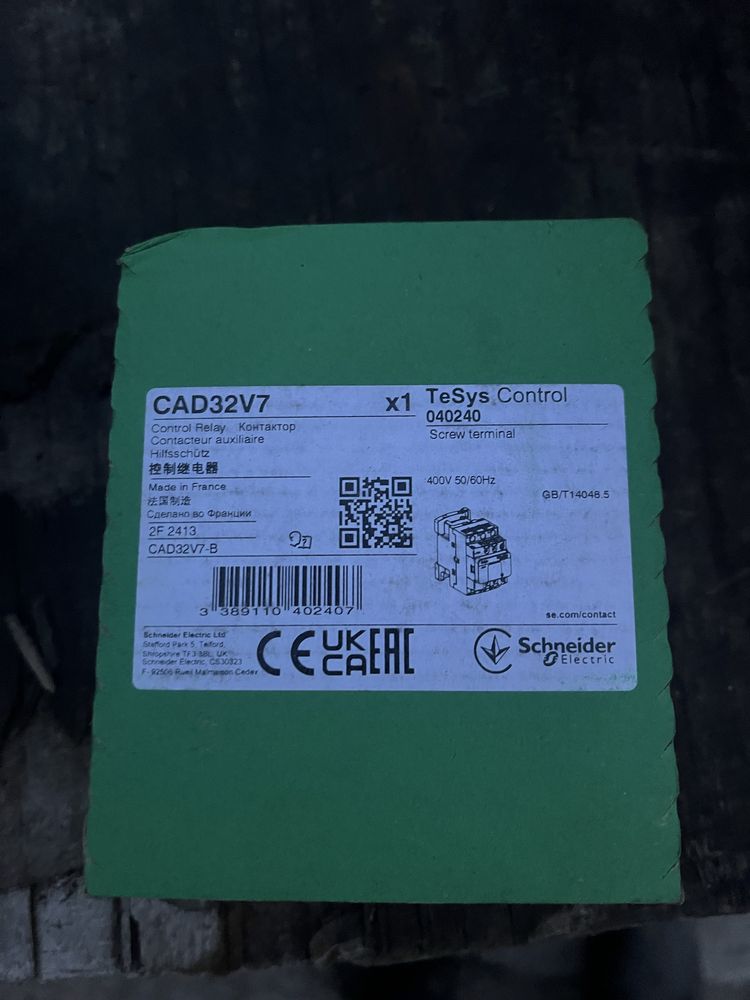 Stycznik CAD32V7 Schneider