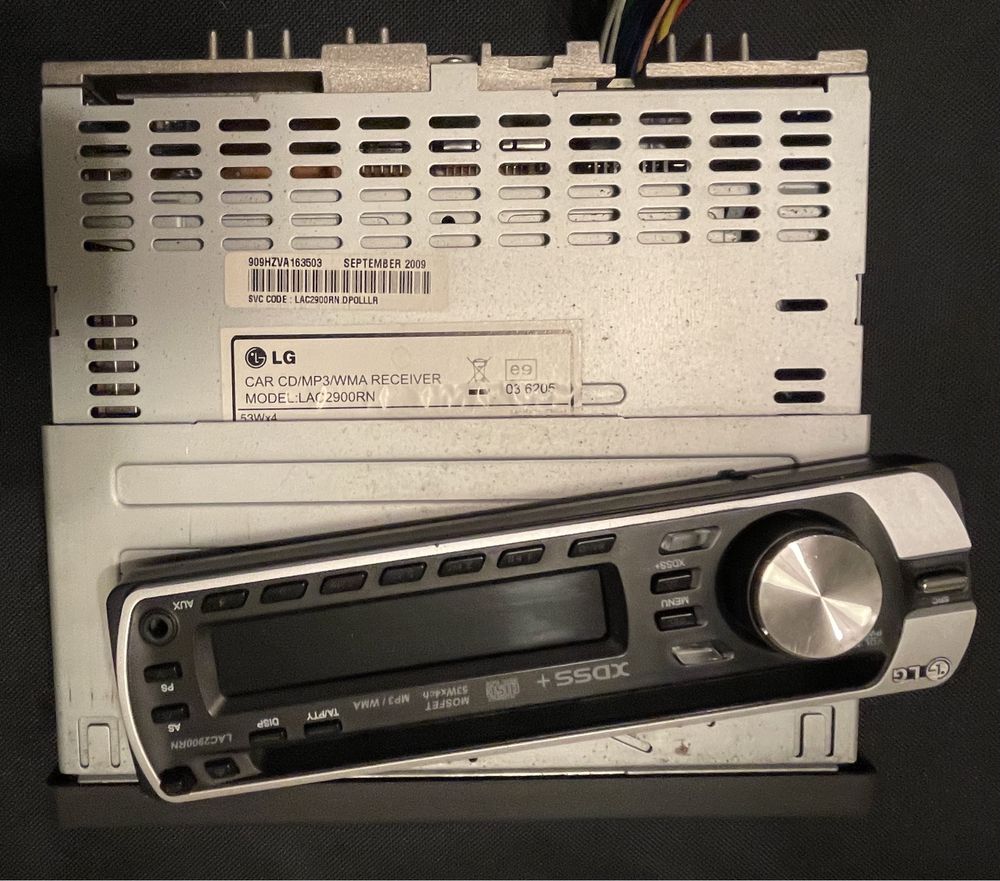 Radio LG z CD, MP3, Aux
