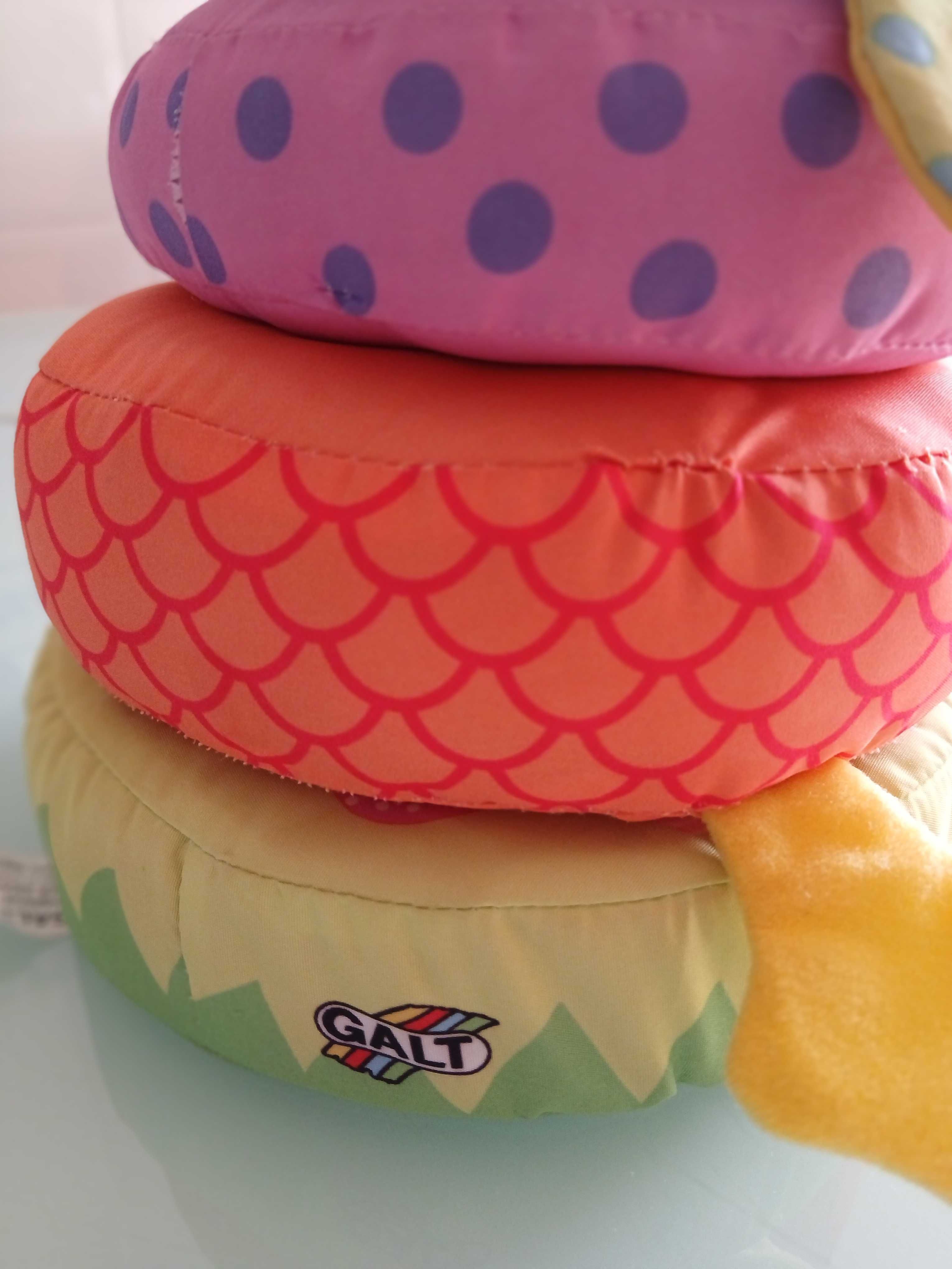 Brinquedo Empilhável “Galinha” Galt – Macio e Colorido