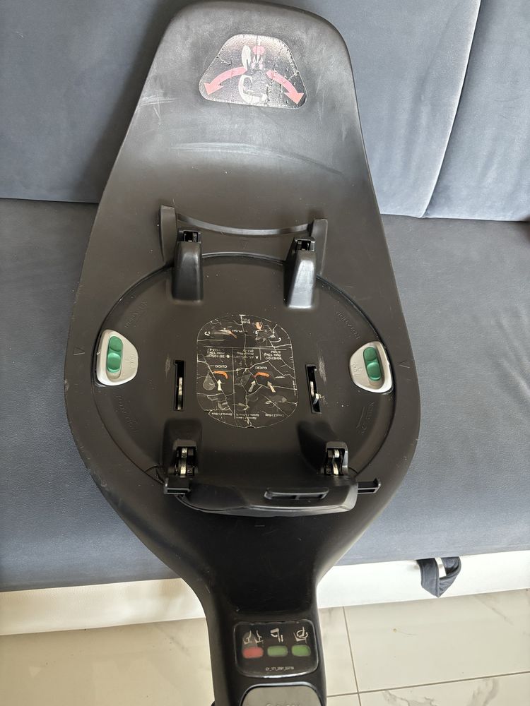 Cybex Cloud z i-size z baza
