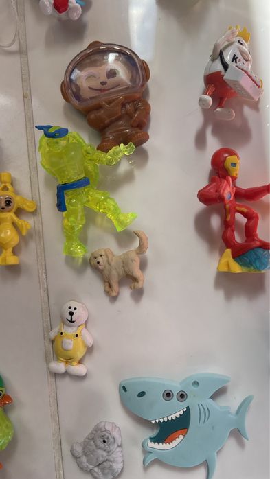 Детская игрушка киндер сюрприз машинка кукла животные