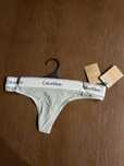 Stringi damskie Calvin Klein r. M