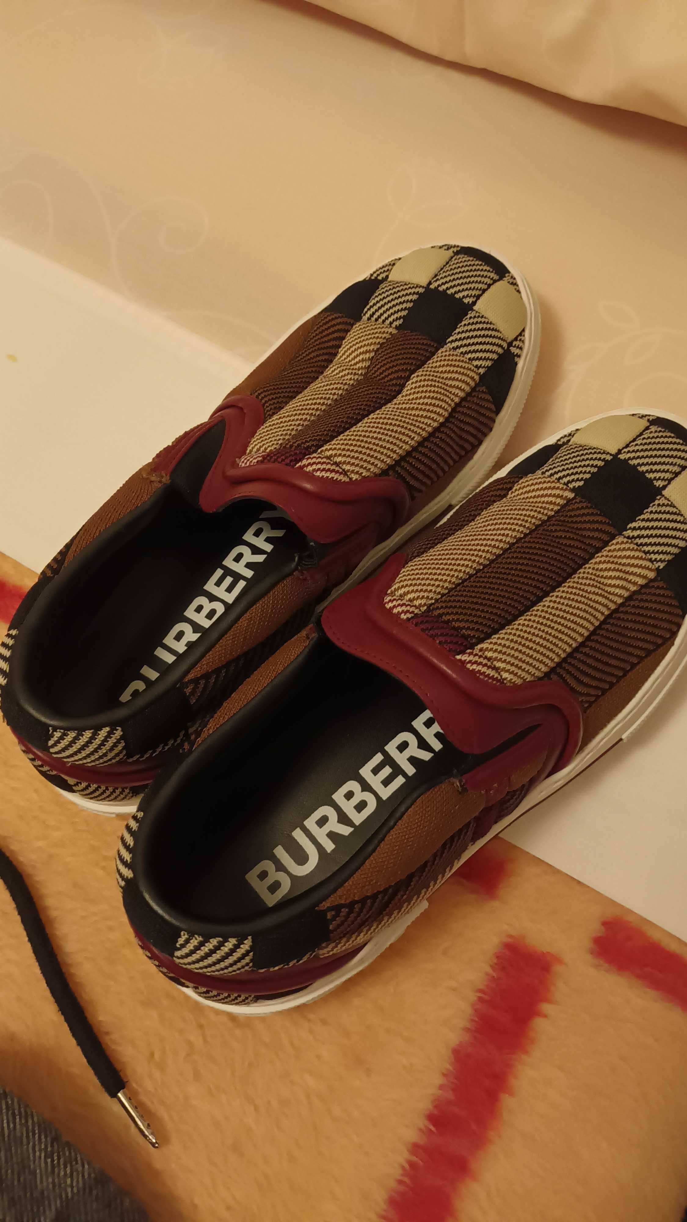 Sapatos Burberry