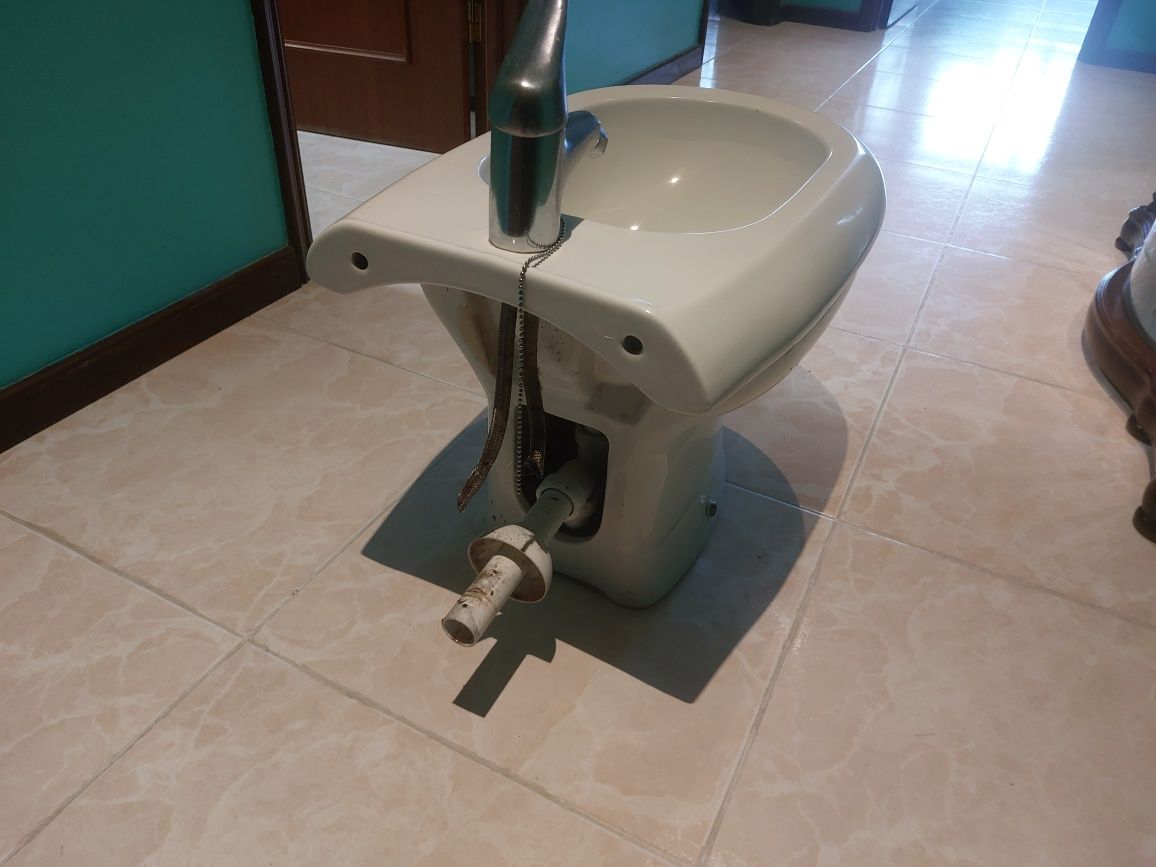 Louça casa de banho..Vidé com torneira