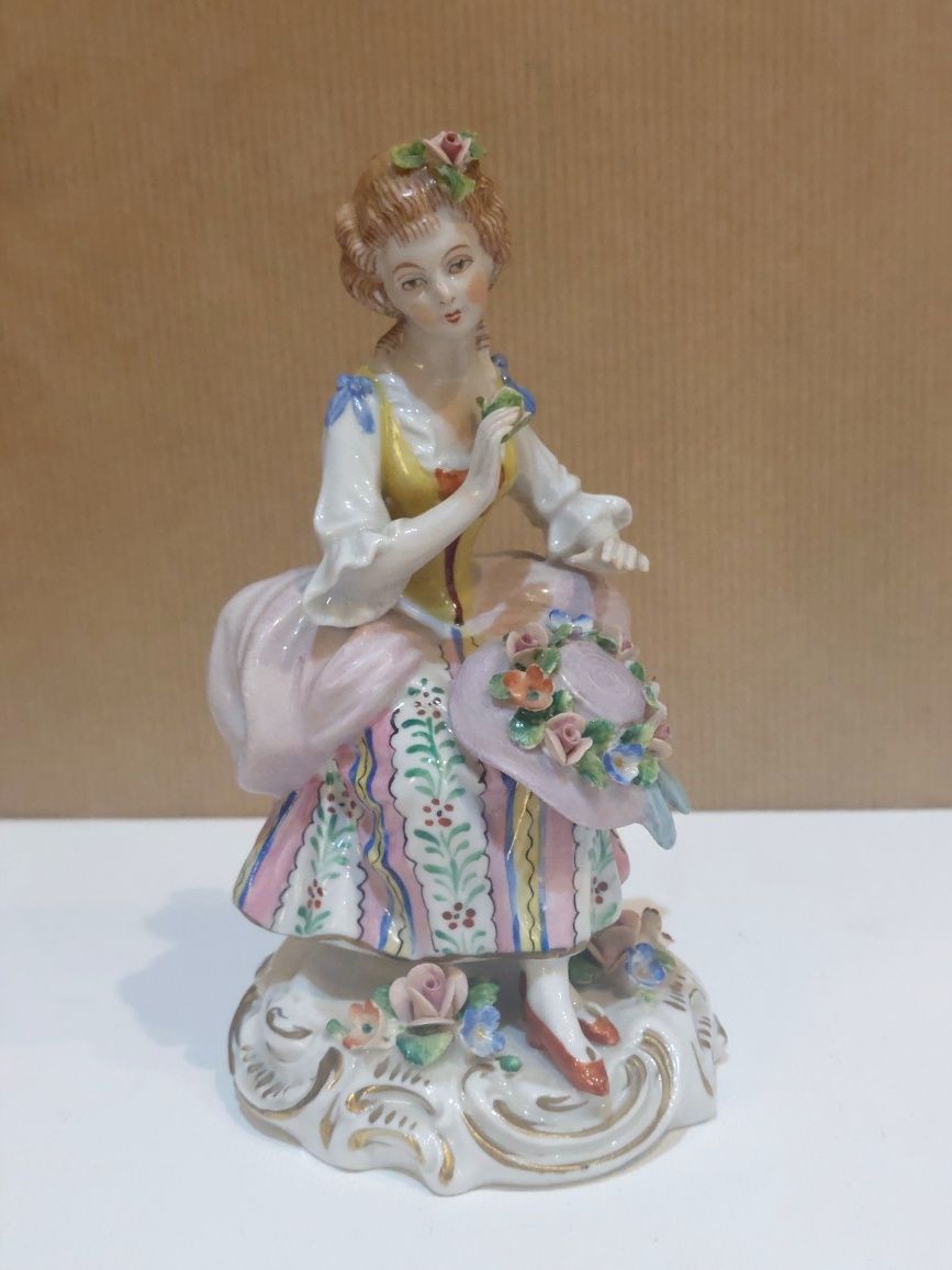 Figurka Sitzendorf dama porcelanowa Niemcy