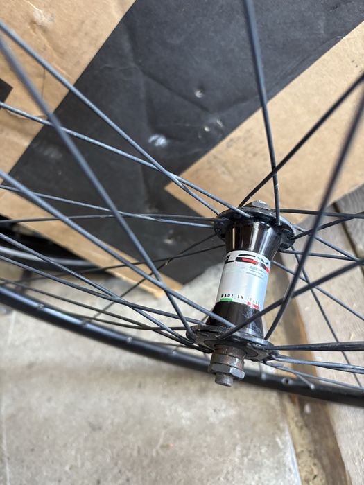 Koło przód 28 Ambrosio Italy szosa Reflex