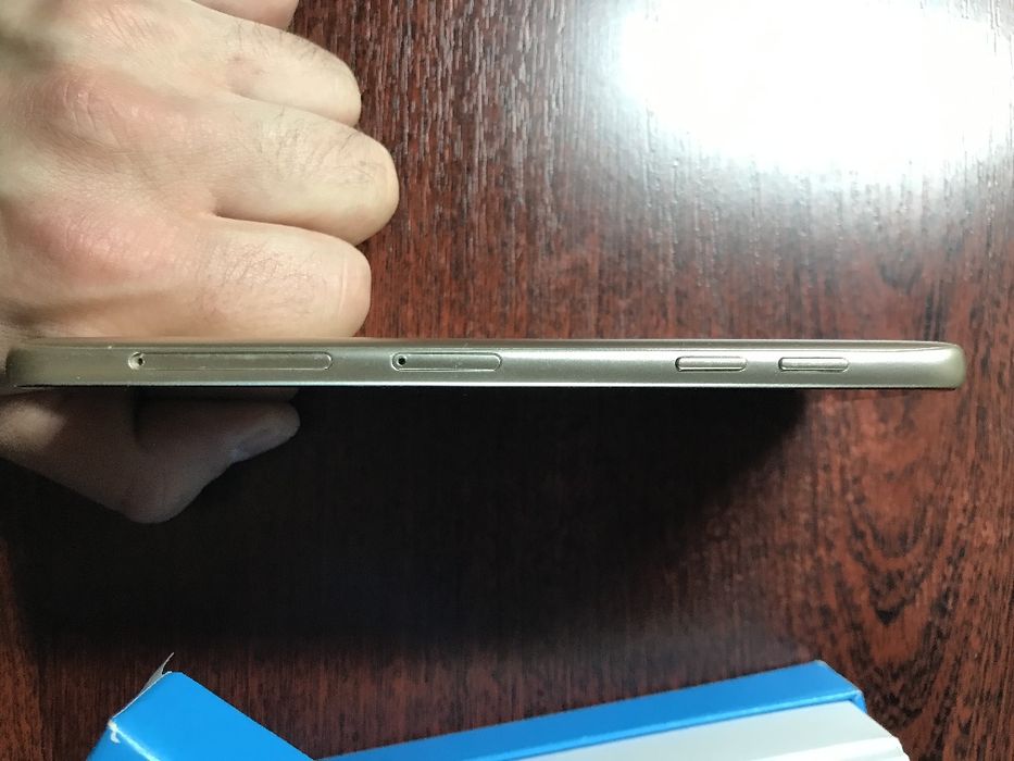 Samsung Galaxy J6 (2018) – 2/32 ГБ  2 SIM-карти