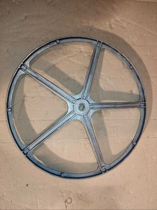 Шкив барабана стиралки Whirpool AWO/D 10541