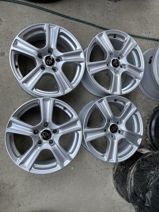 Диски Toyota Camry R 16 5 114,3 Corolla