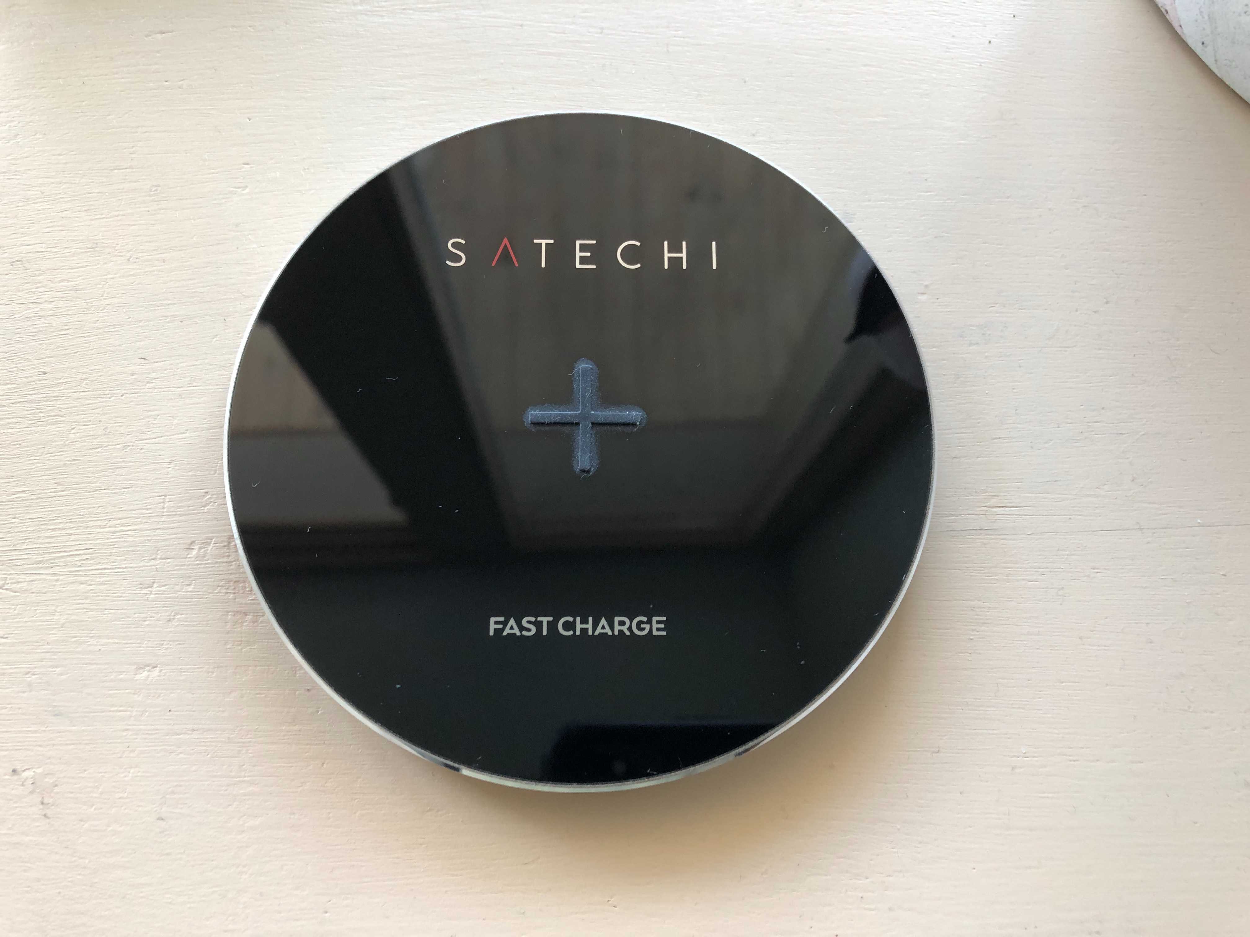 Беспроводная зарядка Satechi Aluminum Fast Wireless Charger