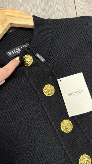 Черная кофточка balmain