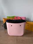 Czarny organizer z falbanką do obag standard nowy handmade wodoodporny