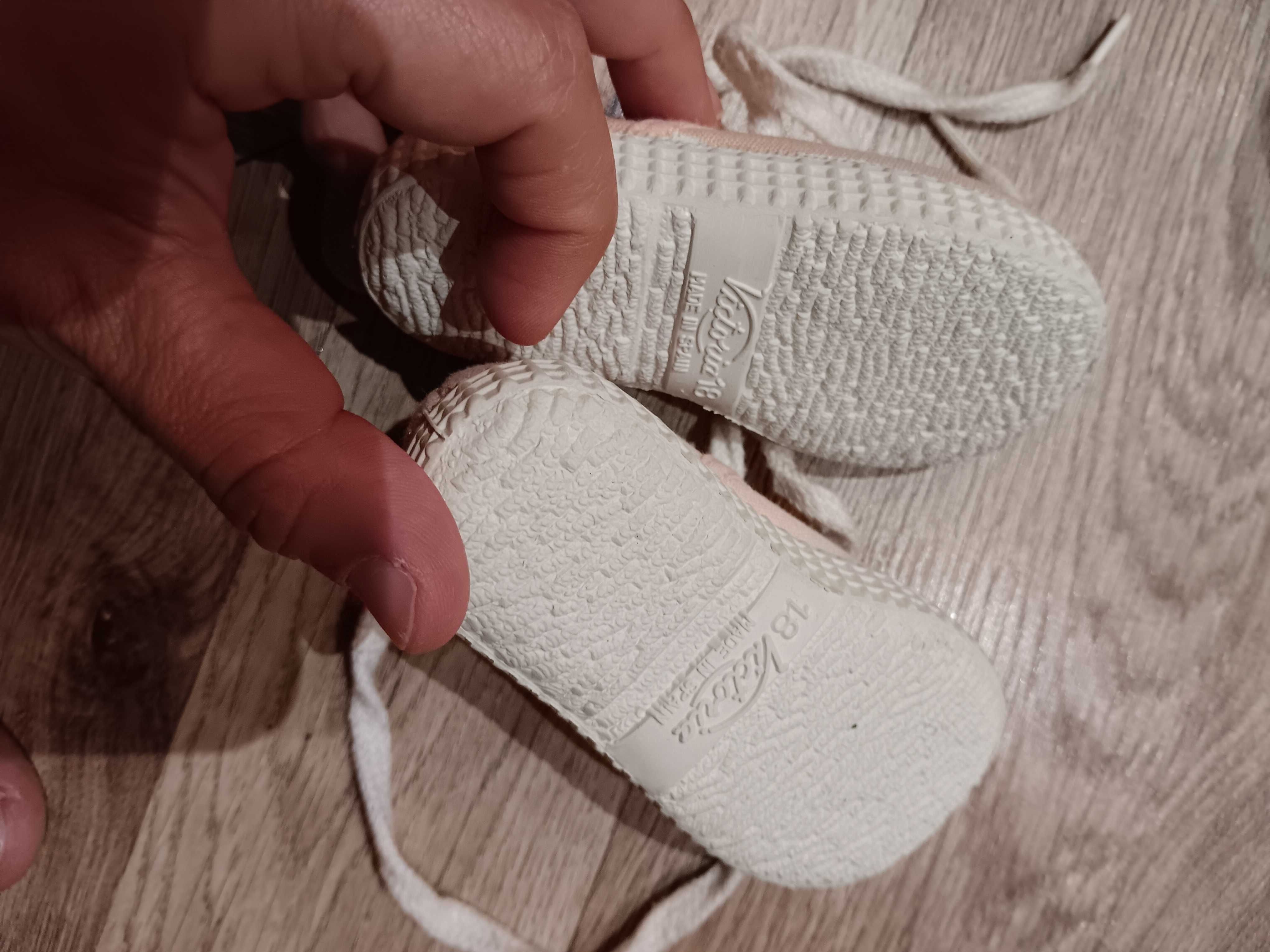 Sapatos de bebé e criança em excelente estado - victoria e zippy