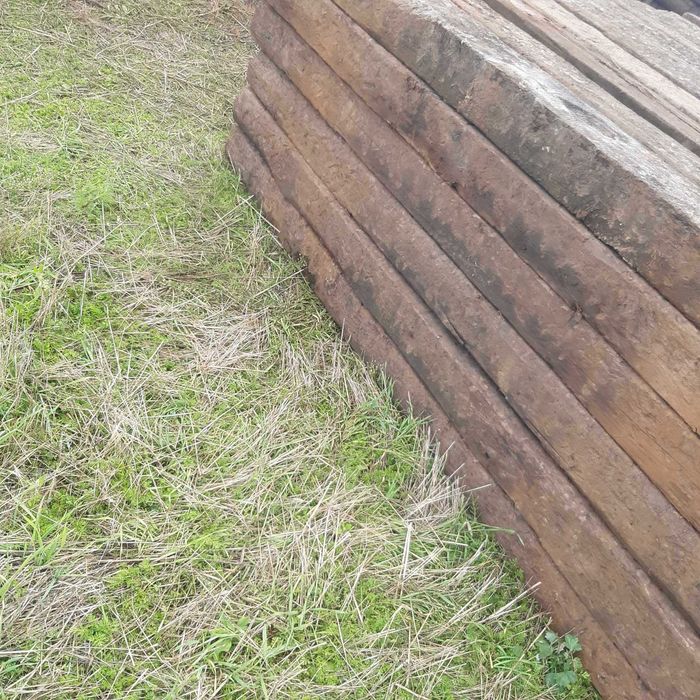 Słupki na ogrodzenie dla koni 15 cm na 25 cm na 260 cm