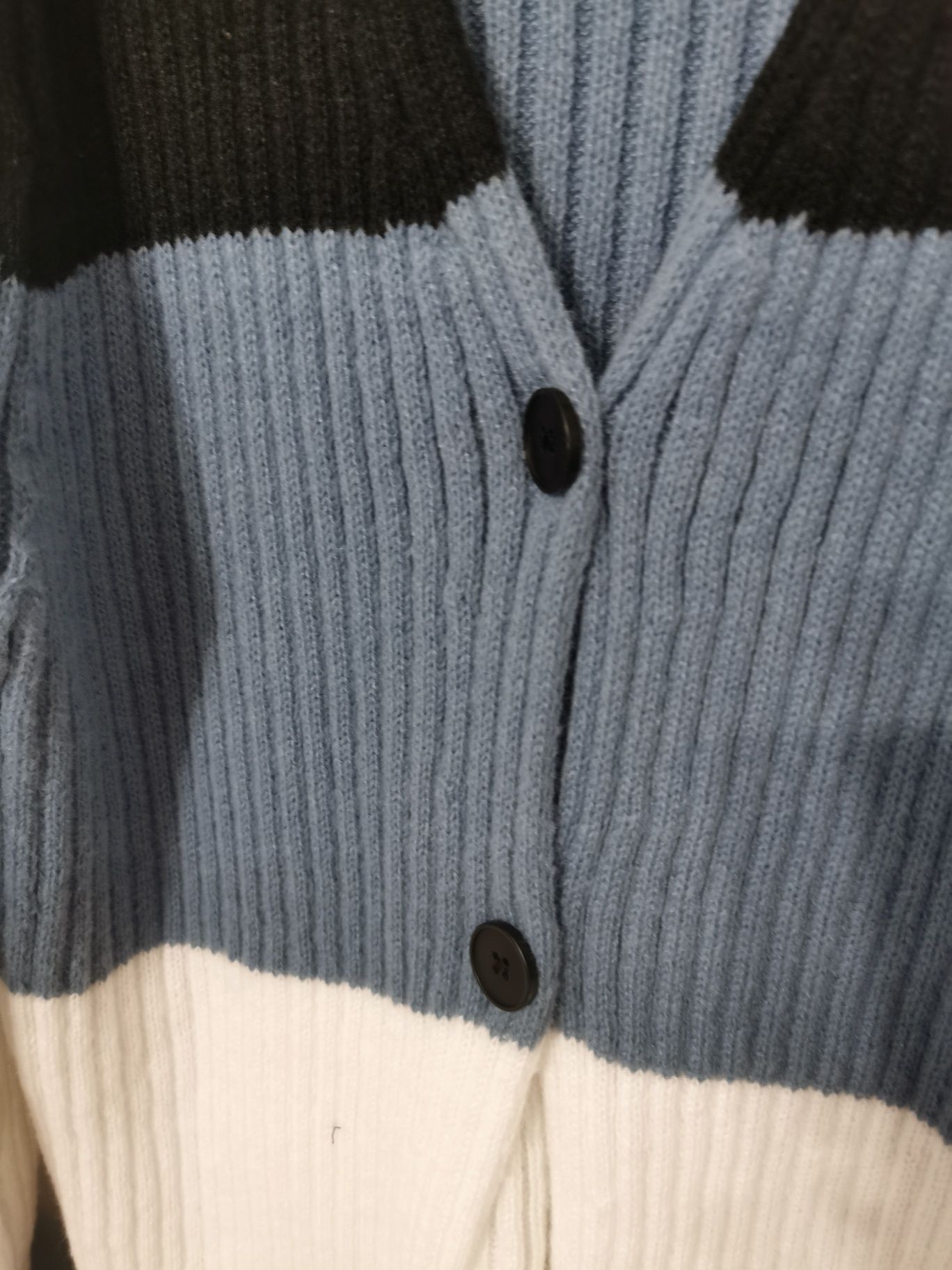 Dzianinowy sweter z guzikami kardigan sweter L