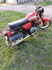 Продам мотоцикл Jawa 350 красного цвета, на ходу, аккумулятор новый.