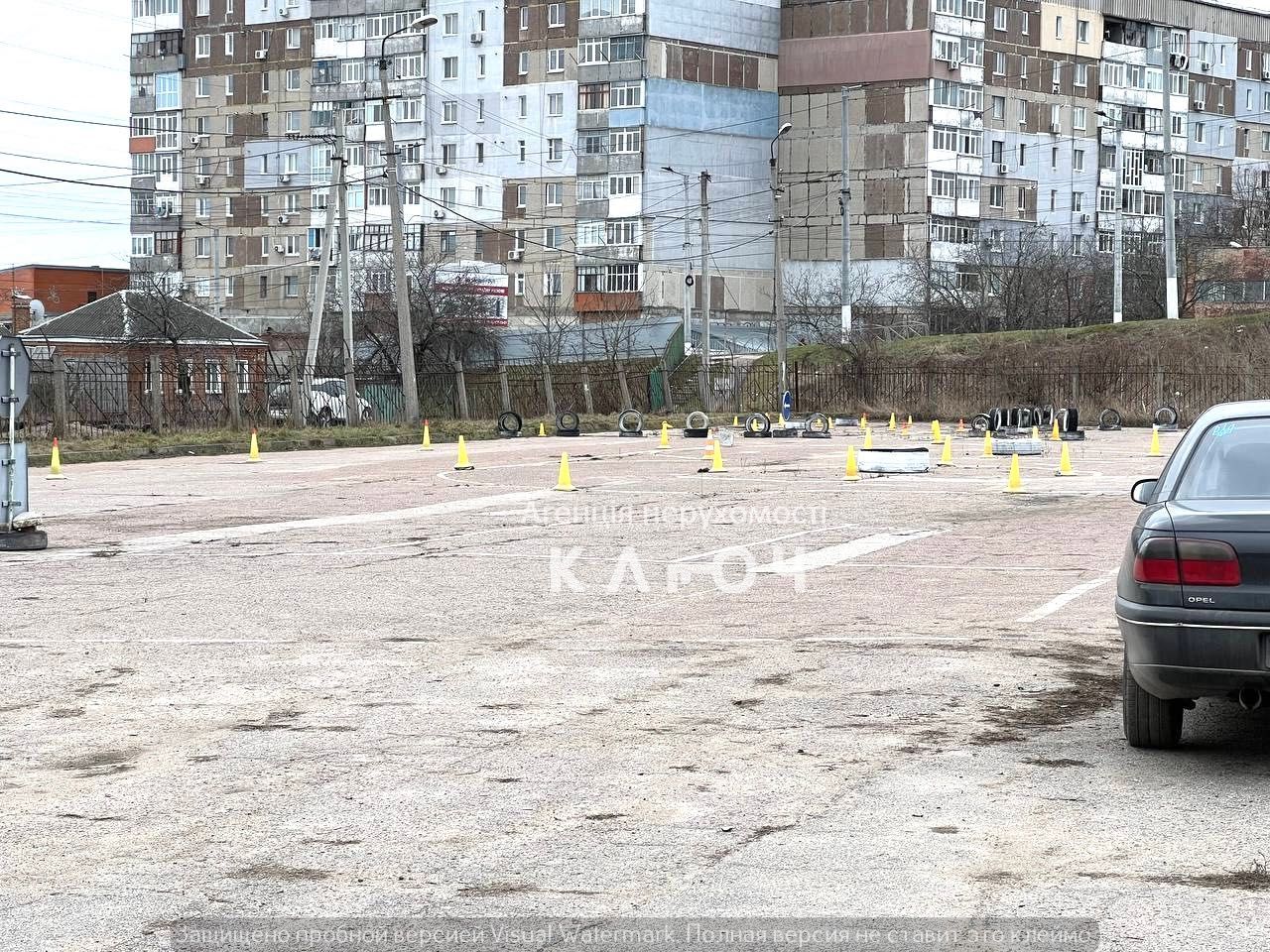 Продаж комплексу будівель з ділянкою 0,95 Га