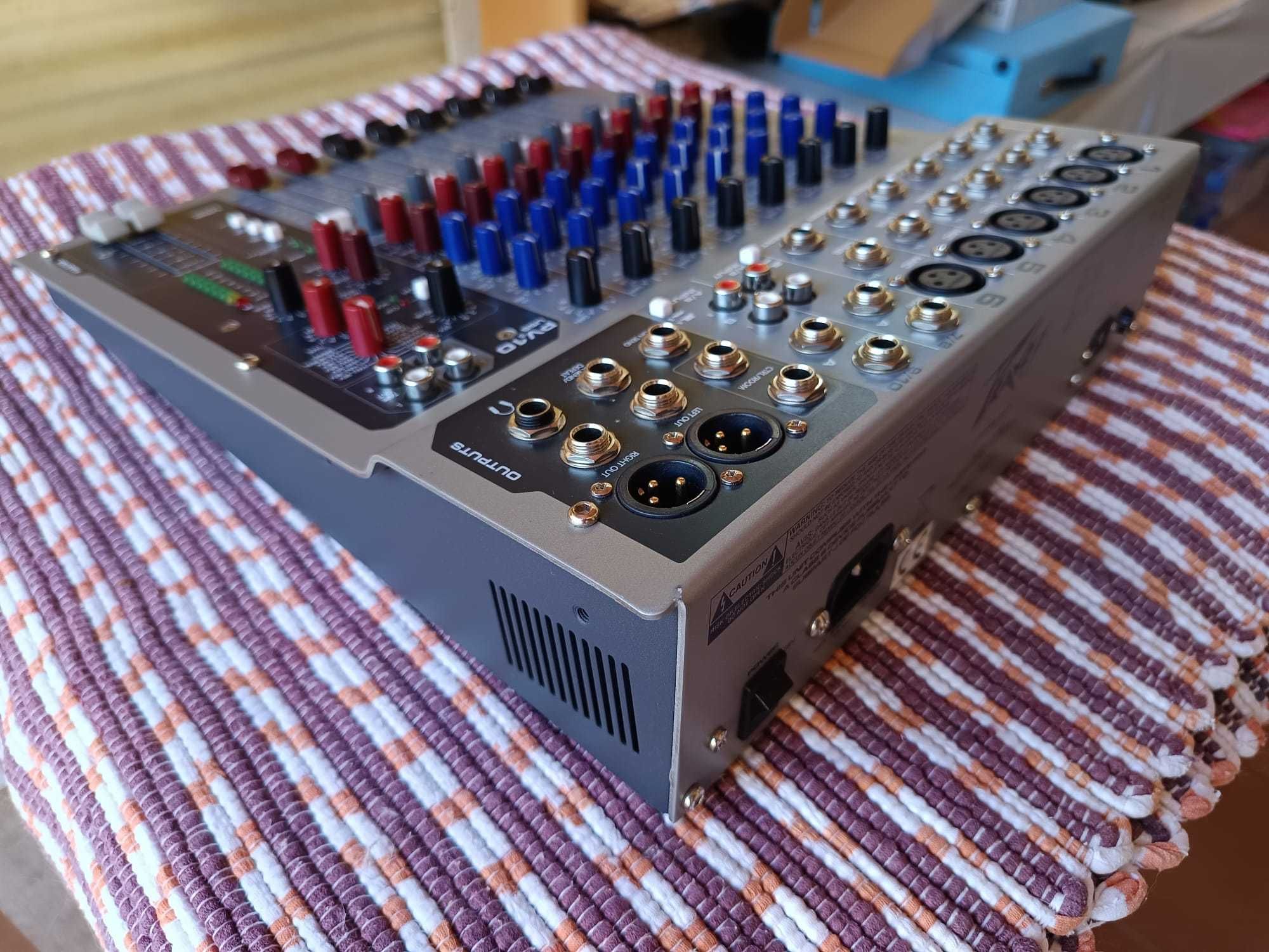 Mesa de mistura Peavey PV10 com entrada/saida USB