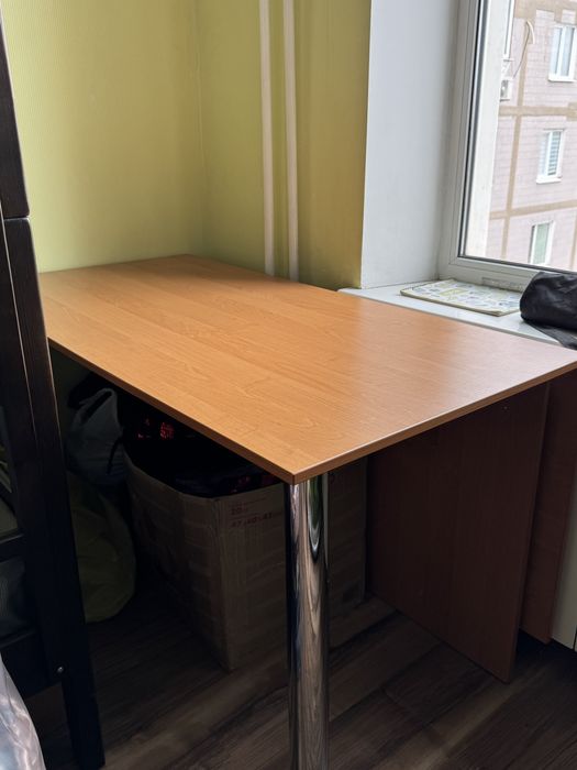 Розкладний стіл, квадратний