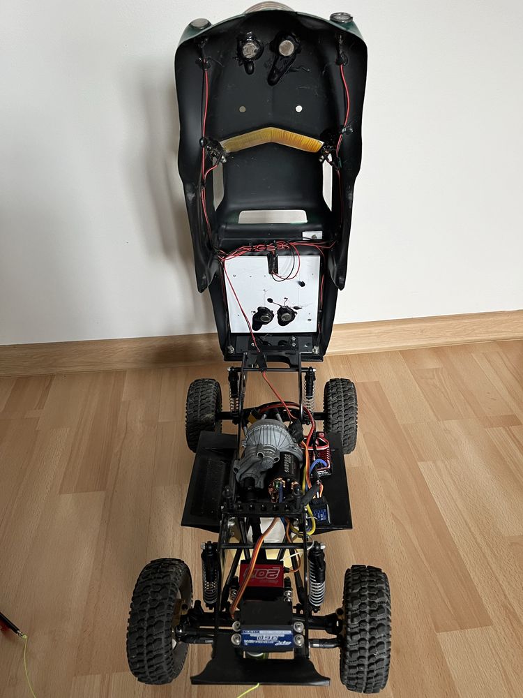 Model 1/10 rc trialowy przeprawowy Axial SCX10 II 4WD