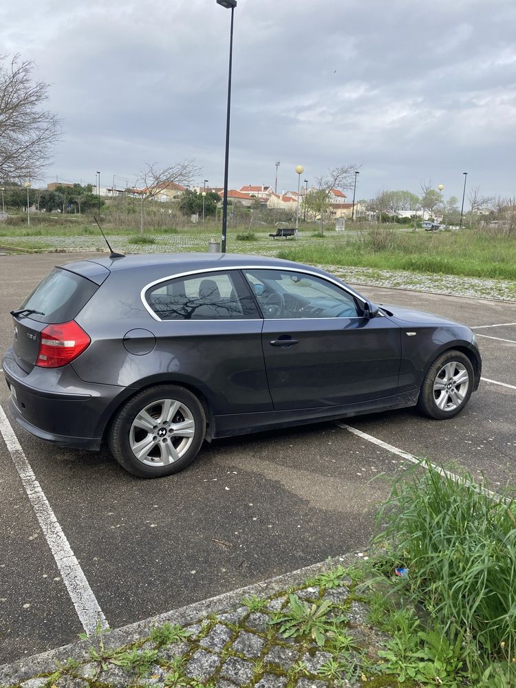 Bmw118 d todo de origem impecavel