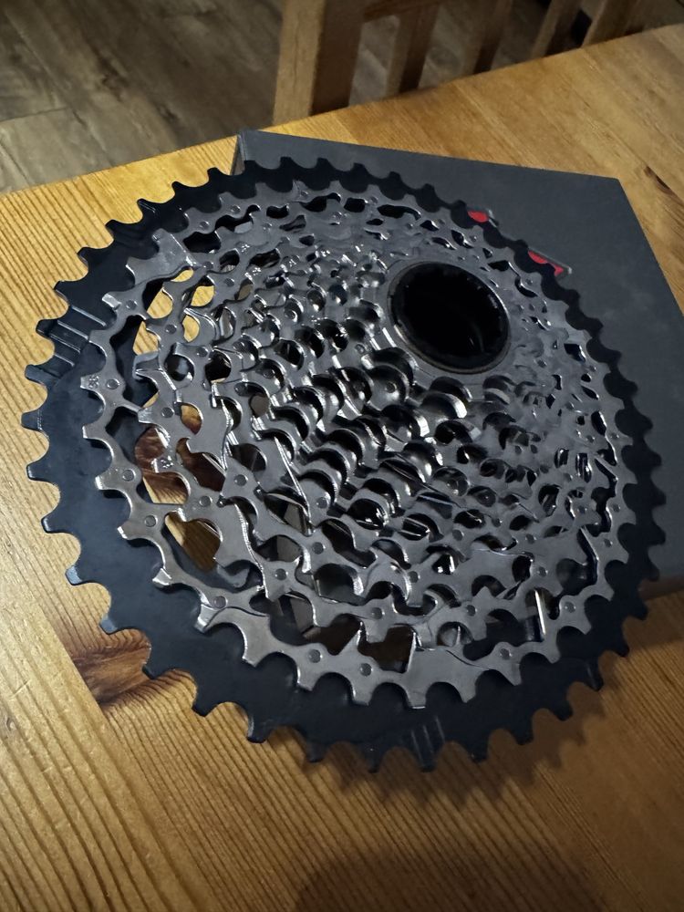 Kaseta sram force xplr 10-44