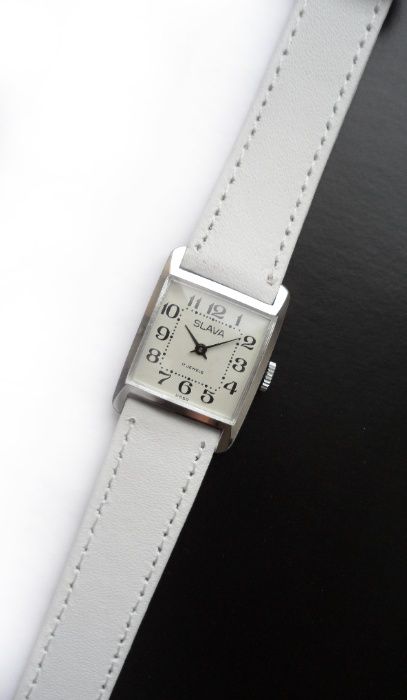 часы «СЛАВА_КУБИК» +2 ремешка «ЗИМА-ЛЕТО» СССР 80-х. механика, НОВЫЕ!
