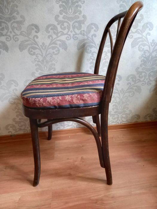 Krzesło gięte drewno vintage drewniane