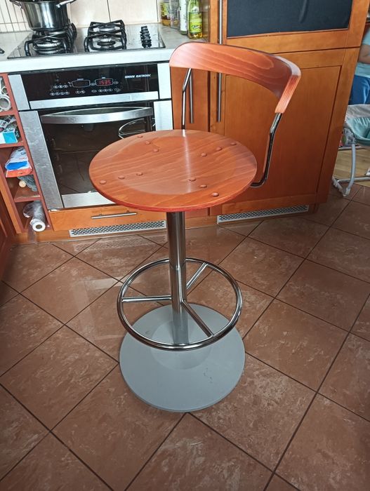 Solidne Hokery 4 sztuki 200zl