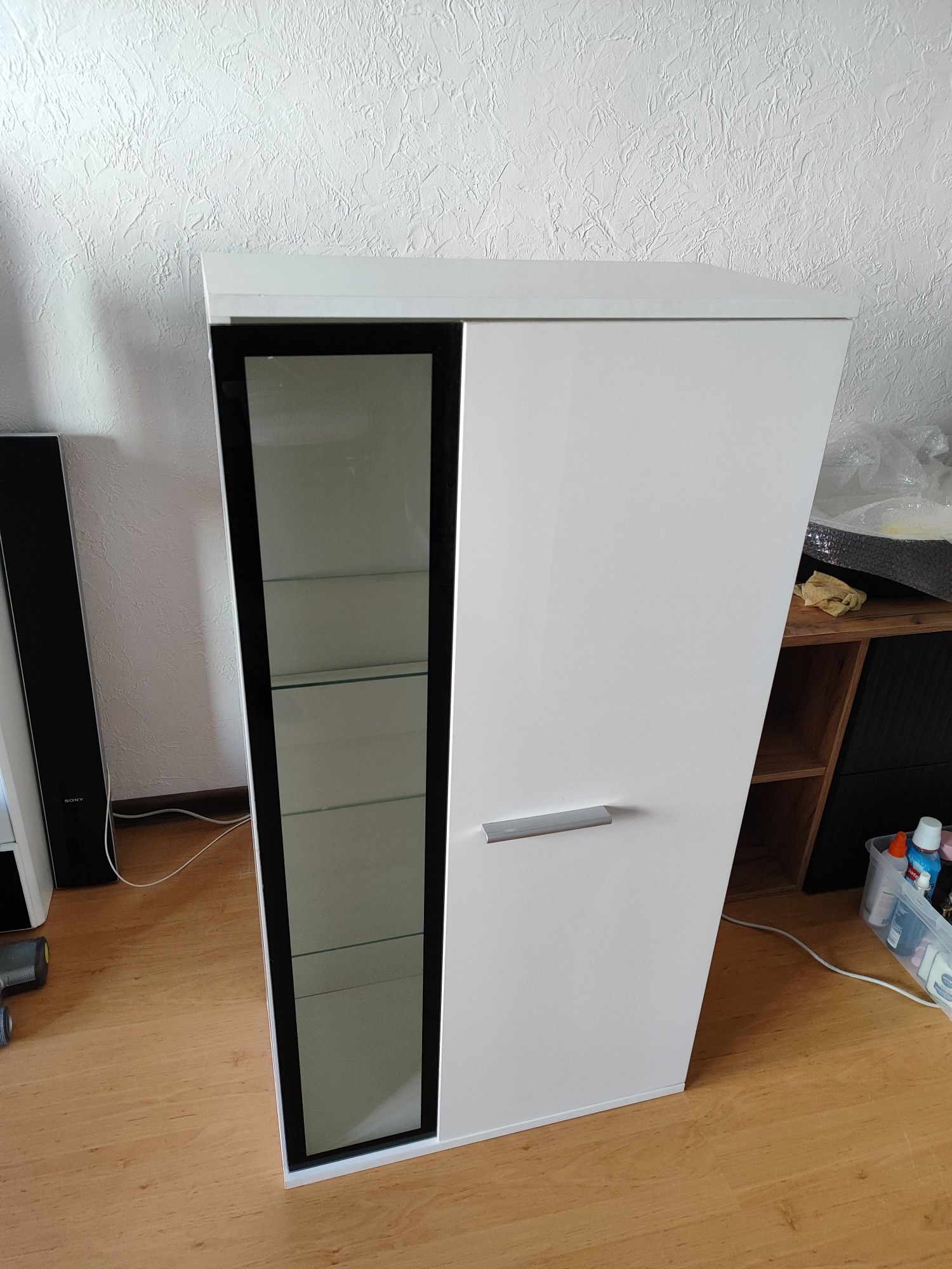 Szafka łazienkowa wisząca