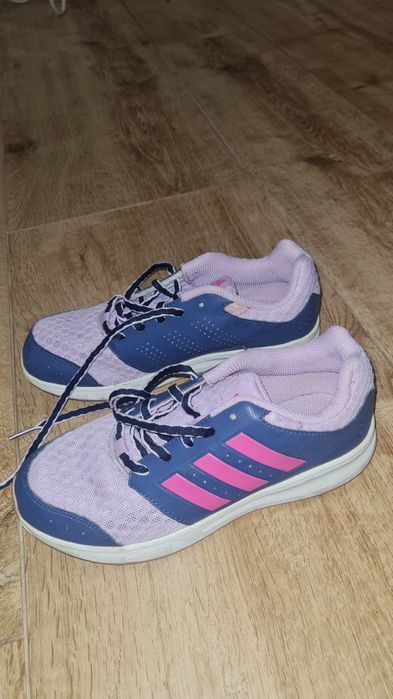 Кроссовки в отличном состоянии,лёгкие,комфортные