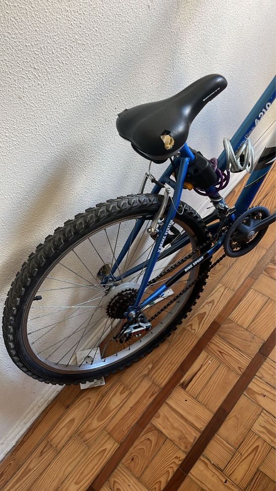 Bicicleta usada mas em perfeitas condições