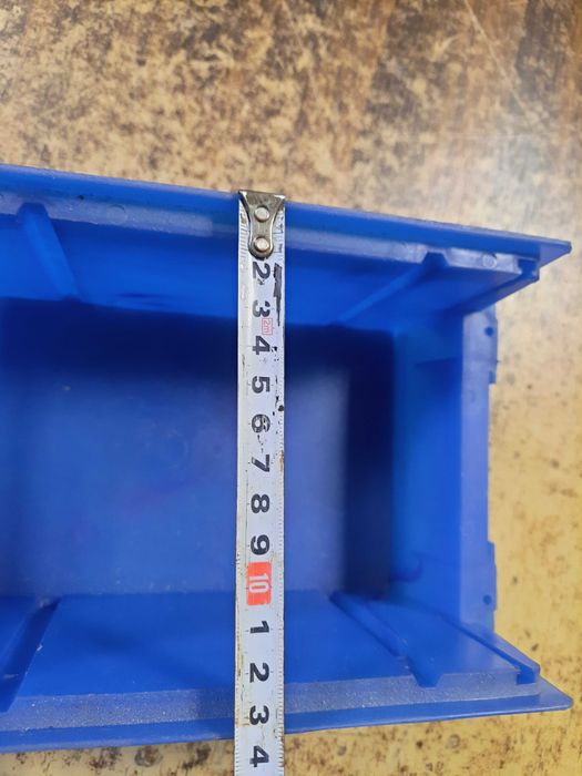 Pojemnik skrzynka pudełko plastikowe organizer na śrubki