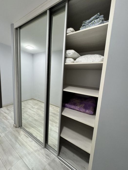 Оренда 3 км квартири з гардеробною Новобудова р-н Бам