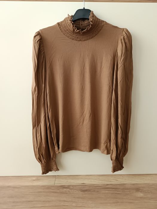 Brązowa cienka bluzka z długim rękawem półgolf wiskoza L 40