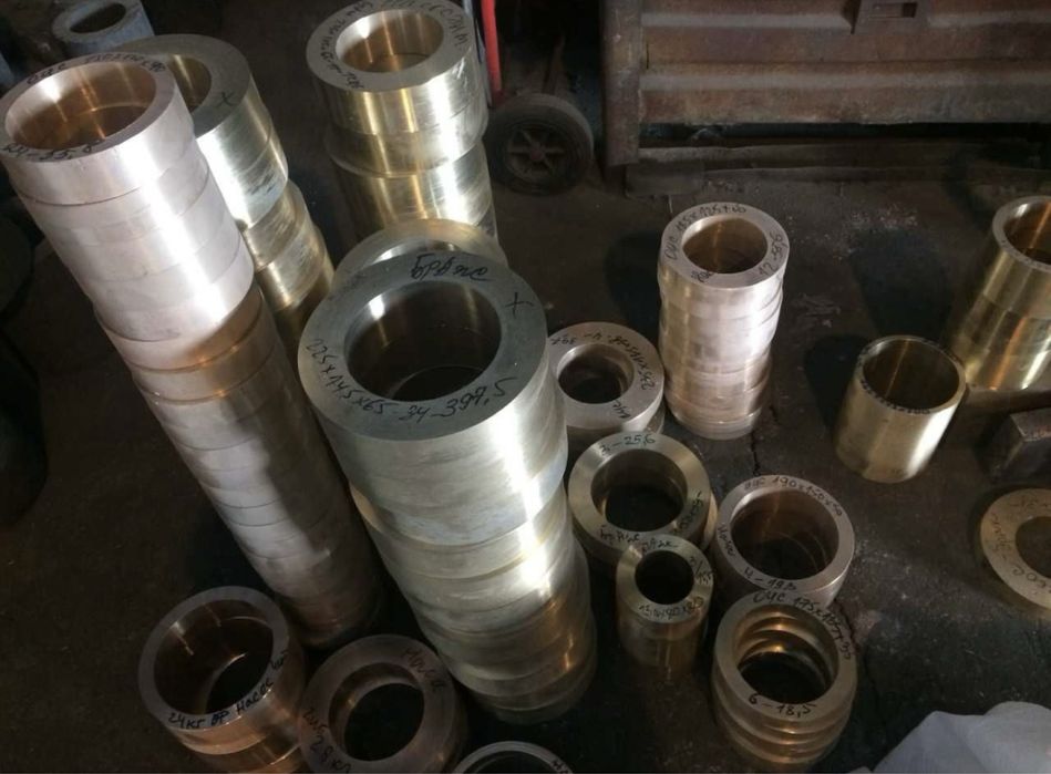 Проточені втулки з міді, бронзи, латуні та латуні на замовлення