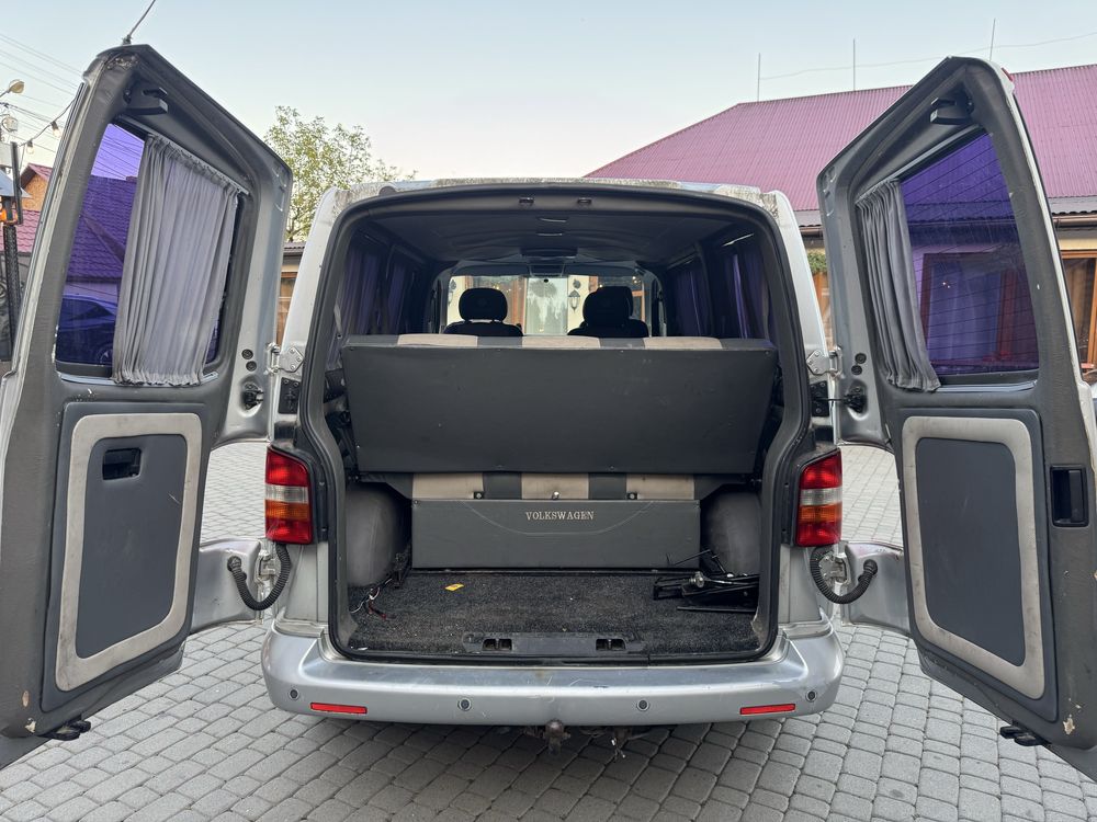 Volkswagen T5 transporter пасажир