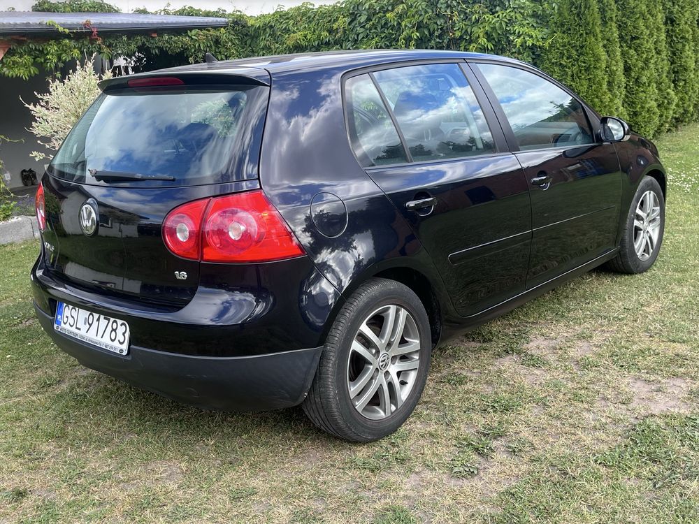 Golf V 1.6 MPi 102km