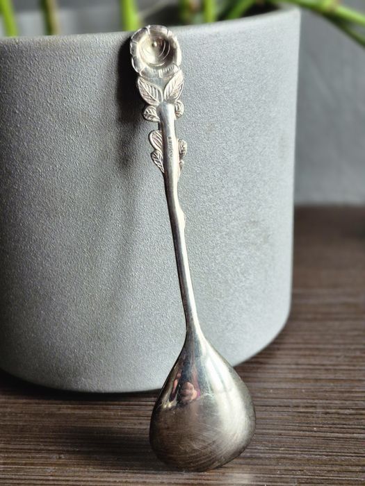 Posrebrzana łyżeczka do cukru Hefra Met róża