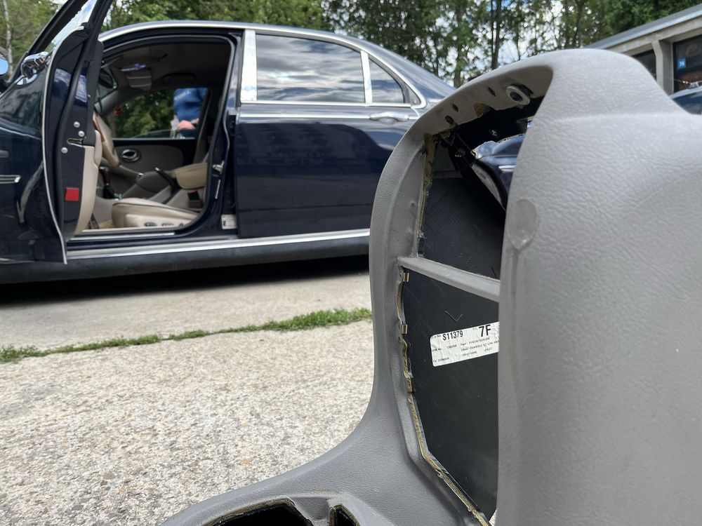Rover 75 - elementy wnętrza, plastiki oraz boczki drzwi.