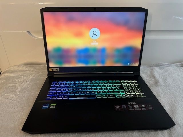 Nitro 5 17,3" i7 11800H RTX 3060 16GB RAM 512 GB SSD QHD 165HZ