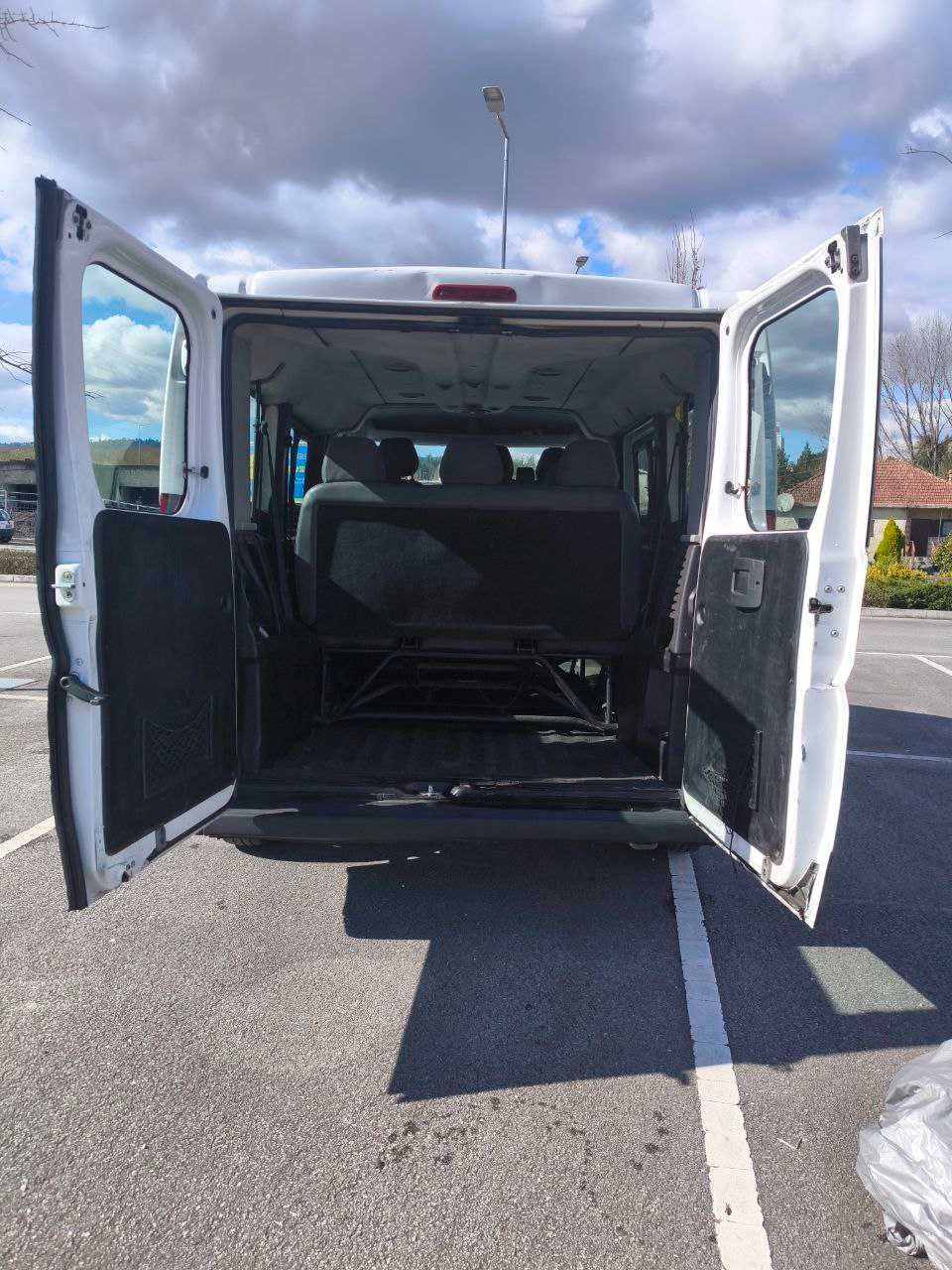Peugeot Boxer Minibus
