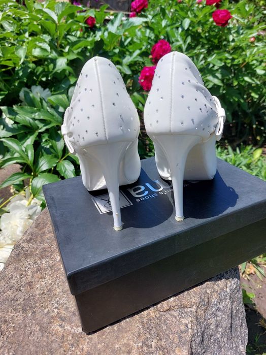 Свадебные женские туфли