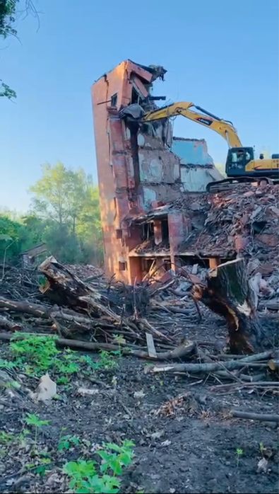 Демонтаж зданий, домов, цехов, заводов !!!