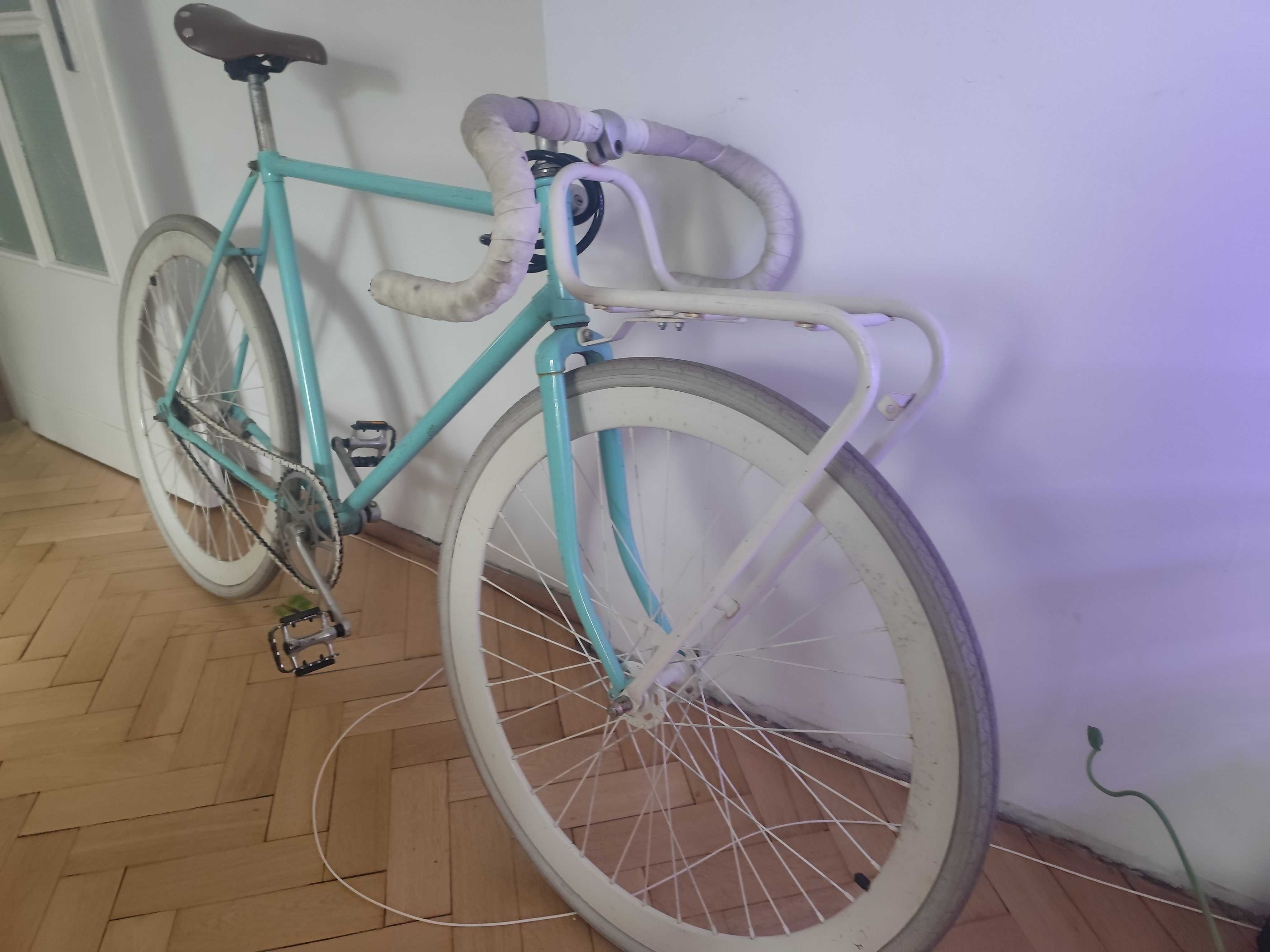 Retro rower miętowy