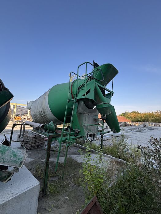 Gruszka do betonu 8 kubików prawie nowa